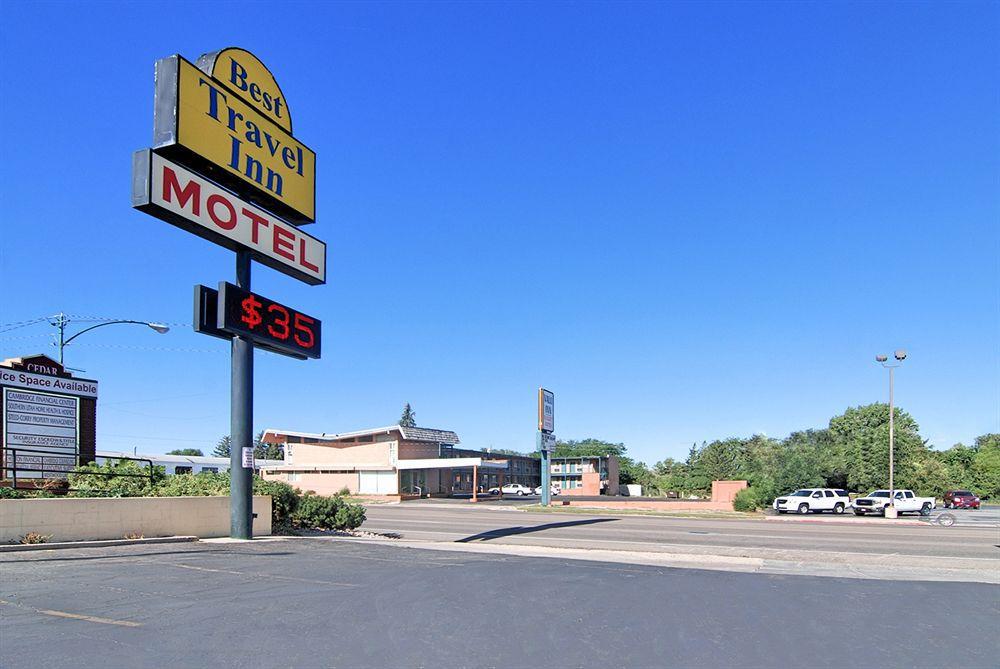 Rodeway Inn Cedar Stadt Exterior foto